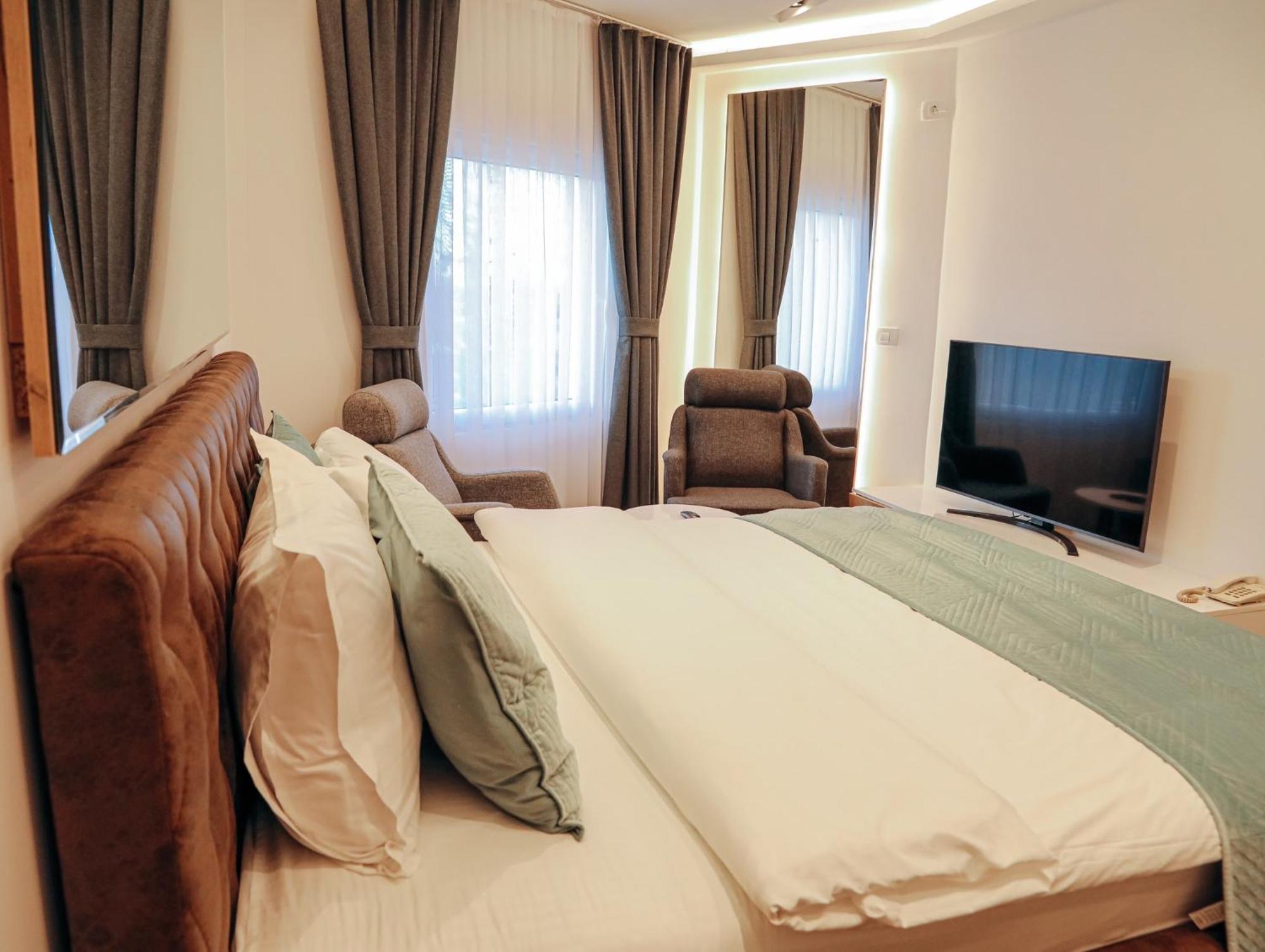 Hotel Europa 92 Ferizaj Exterior photo